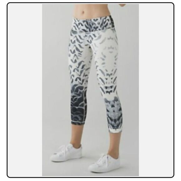 Lululemon Wunder Under Crop II Legging Pretty Plume Angel Wing Black Luon size 6 - Picture 3 of 11